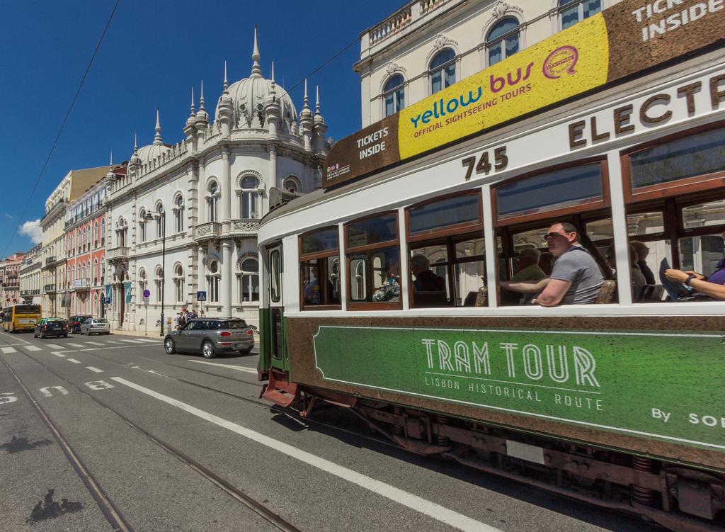 Lisbon4real: Deluxe 1br In Principe Real Apartment Lissabon